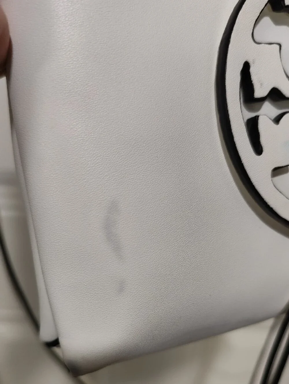 Tory Burch White Leather Crossbody with Logo Medallion